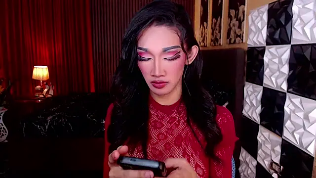 lhexiecollins online show from April 2026 12:42:01 PM