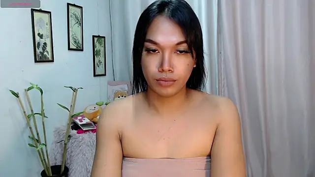 Snapshot of Herbielustts chatting on December 2025 06:40:01 PM Herbielustts online show from December 2025 06:40:01 PM