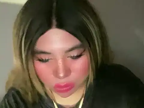 Snapshot of Naughtyrosecum chatting on September 2025 03:36:02 PM Naughtyrosecum online show from September 2025 03:36:02 PM