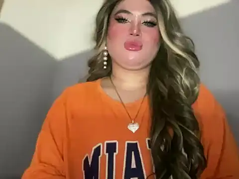 Snapshot of Naughtyrosecum chatting on October 2025 03:24:02 PM Naughtyrosecum online show from October 2025 03:24:02 PM