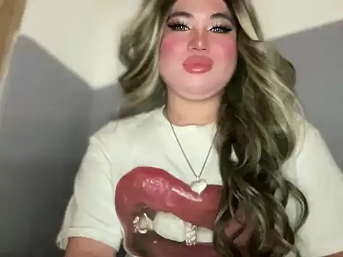 Snapshot of Naughtyrosecum chatting on November 2025 03:32:02 AM Naughtyrosecum online show from November 2025 03:32:02 AM