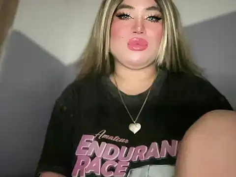 Snapshot of Naughtyrosecum chatting on November 2025 09:58:02 AM Naughtyrosecum online show from November 2025 09:58:02 AM