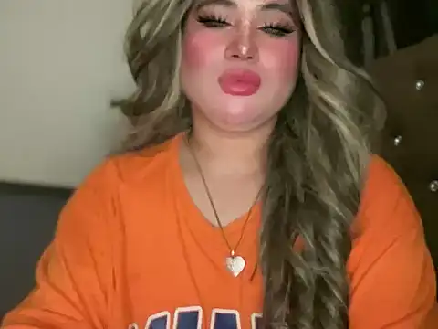 Snapshot of Naughtyrosecum chatting on November 2025 03:15:02 PM Naughtyrosecum online show from November 2025 03:15:02 PM