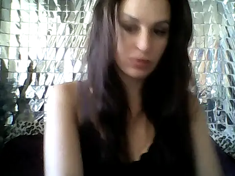 Qinini online show from September 2025 06:19:01 AM