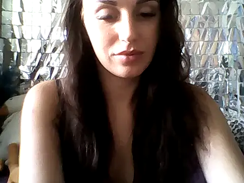 Qinini online show from September 2025 07:20:01 AM