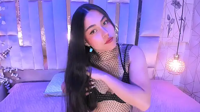 HannaCollins  online show from December 2025 12:52:02 PM