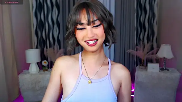 Kiah Wyatt online show from November 2025 05:34:01 AM