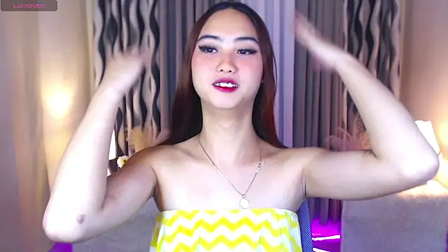 Kiah Wyatt online show from November 2025 06:50:02 AM