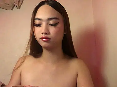 Kiah Wyatt online show from November 2025 06:47:01 AM