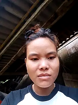 CloudyChu online show from October 2025 12:58:01 AM