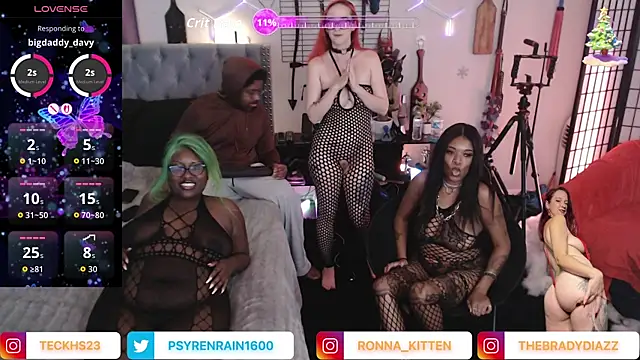 Snapshot of SamXTeck chatting on December 2025 03:33:02 AM SamXTeck online show from December 2025 03:33:02 AM