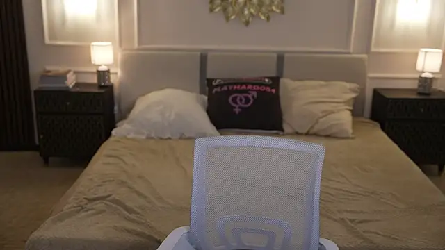 Selena Glow online show from December 2025 11:28:02 PM