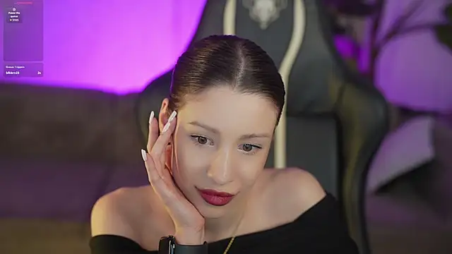 Selena Glow online show from February 2026 06:26:01 AM