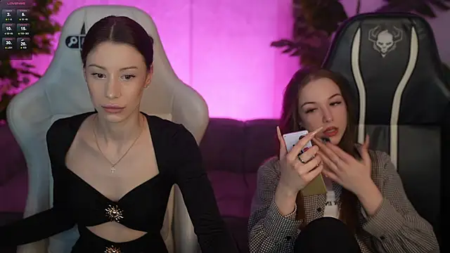 Selena Glow online show from March 2026 07:34:02 PM