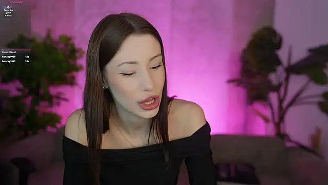 Selena Glow online show from April 2026 06:14:02 PM