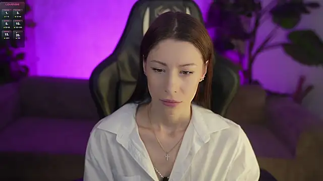 Selena Glow online show from February 2026 07:22:01 PM