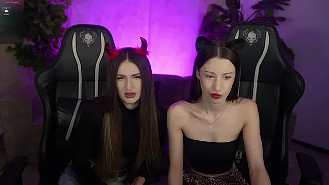 Selena Glow online show from February 2026 07:36:01 PM