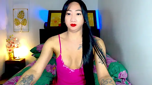 Snapshot of LovelyQueen69 chatting on July 2026 01:17:01 AM LovelyQueen69 online show from July 2026 01:17:01 AM