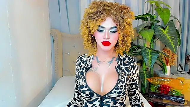 MochaliciousTransOnTop online show from February 2026 03:40:02 AM