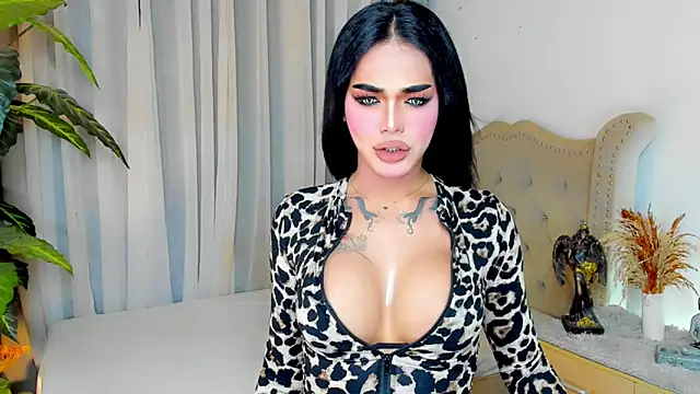 MochaliciousTransOnTop online show from March 2026 04:19:01 AM