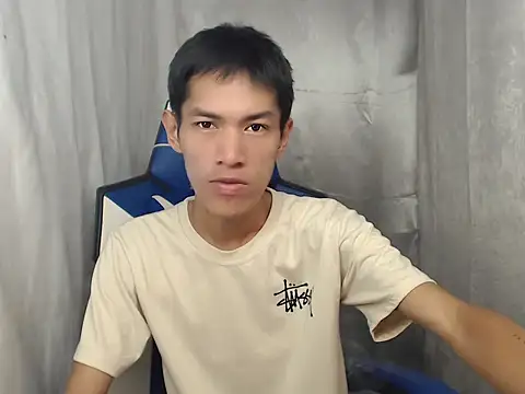 Snapshot of riks_tyler chatting on May 2026 04:27:02 PM riks tyler online show from May 2026 04:27:02 PM