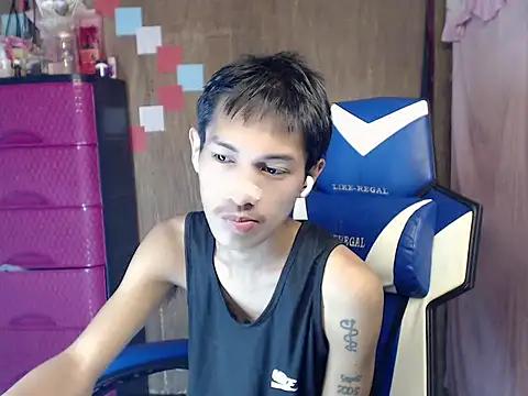 Snapshot of riks_tyler chatting on July 2026 10:45:01 AM riks tyler online show from July 2026 10:45:01 AM