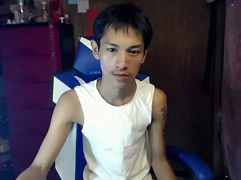 Snapshot of riks_tyler chatting on July 2026 07:39:02 AM riks tyler online show from July 2026 07:39:02 AM