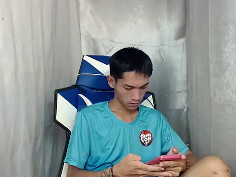 Snapshot of riks_tyler chatting on June 2026 09:43:01 AM riks tyler online show from June 2026 09:43:01 AM
