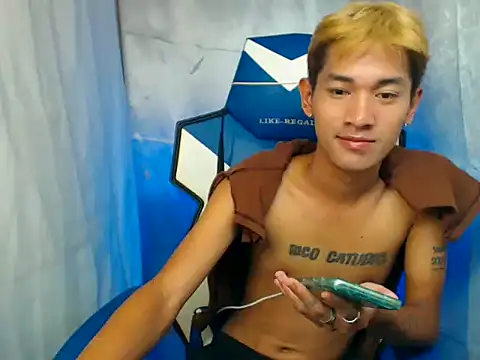 riks tyler online show from November 2025 02:39:02 PM