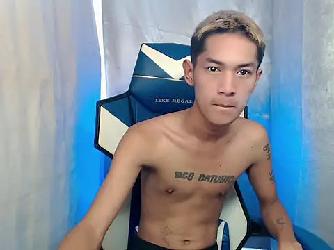 riks tyler online show from December 2025 02:44:02 AM