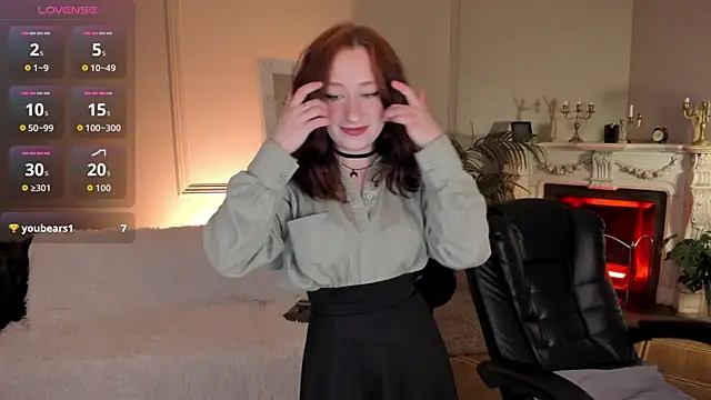 Violet Griffen online show from October 2025 03:43:02 PM