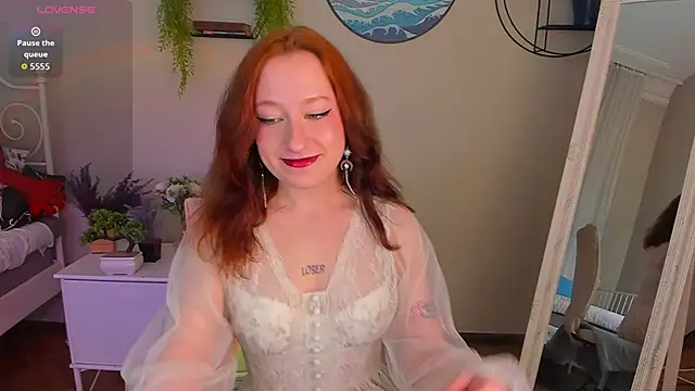 Violet Griffen online show from November 2025 03:33:02 PM