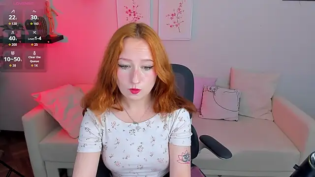 Snapshot of Violet_Griffen chatting on July 2026 04:00:01 PM Violet Griffen online show from July 2026 04:00:01 PM