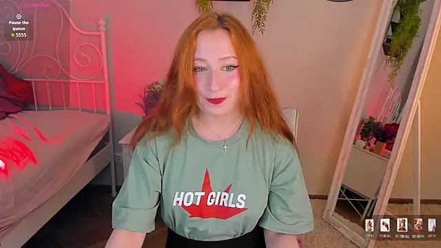 Snapshot of Violet_Griffen chatting on June 2026 03:39:02 PM Violet Griffen online show from June 2026 03:39:02 PM