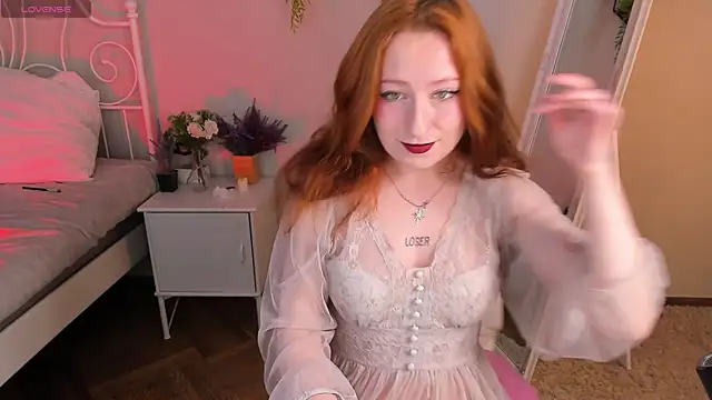 Snapshot of Violet_Griffen chatting on May 2026 04:01:01 PM Violet Griffen online show from May 2026 04:01:01 PM
