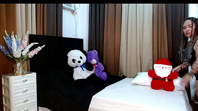 Snapshot of EstellaStarXxx chatting on December 2025 05:14:01 PM EstellaStarXxx online show from December 2025 05:14:01 PM