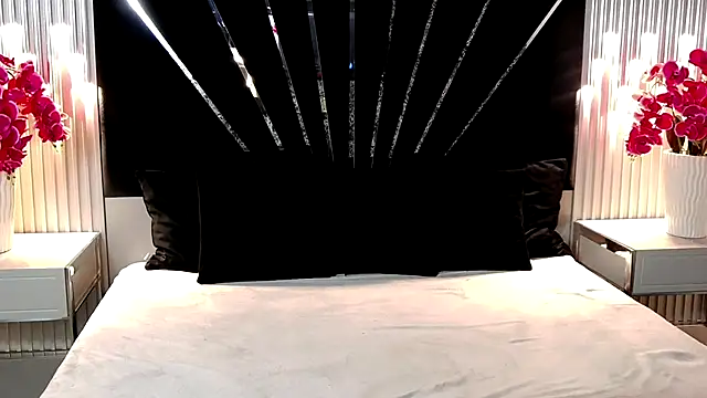 Snapshot of KenyaCruz chatting on December 2025 06:53:01 PM KenyaCruz online show from December 2025 06:53:01 PM