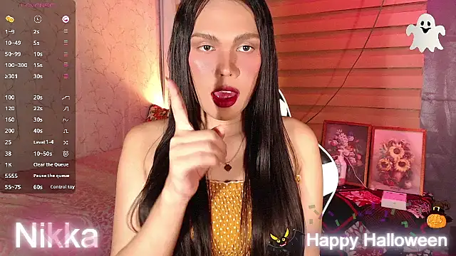 Snapshot of TssluttyNikka chatting on November 2025 02:44:02 PM TssluttyNikka online show from November 2025 02:44:02 PM