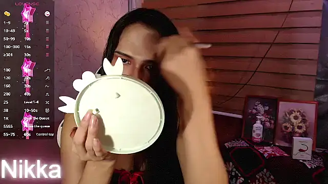 Snapshot of TssluttyNikka chatting on November 2025 11:25:01 AM TssluttyNikka online show from November 2025 11:25:01 AM