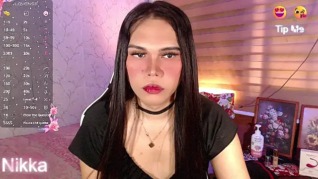 Snapshot of TssluttyNikka chatting on October 2025 10:21:01 PM TssluttyNikka online show from October 2025 10:21:01 PM