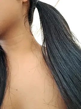 Michell em online show from December 2025 06:52:01 PM