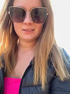 Velvetnoir21 online show from October 2025 12:04:01 PM