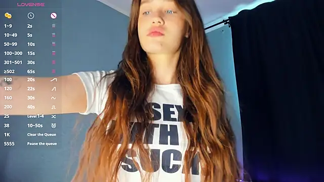 Snapshot of lovelyalivia chatting on April 2026 08:32:01 AM lovelyalivia online show from April 2026 08:32:01 AM