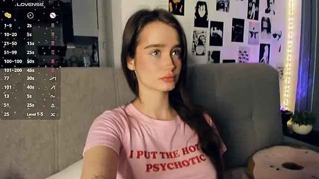 Snapshot of lovelyalivia chatting on December 2025 09:22:02 AM lovelyalivia online show from December 2025 09:22:02 AM