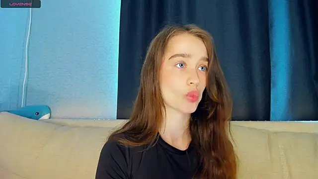 lovelyalivia online show from May 2026 08:43:02 AM