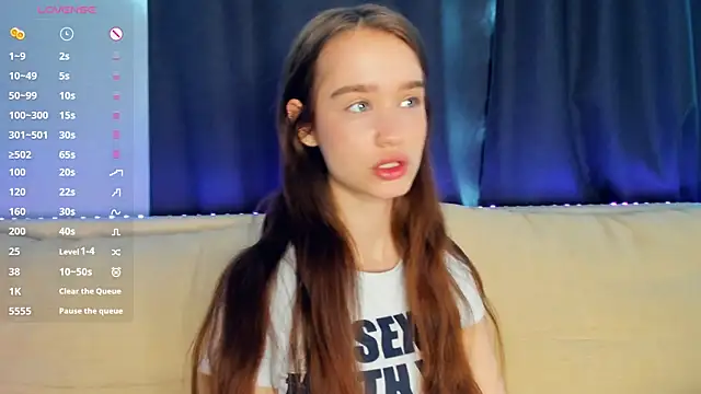 Snapshot of lovelyalivia chatting on April 2026 08:16:01 AM lovelyalivia online show from April 2026 08:16:01 AM