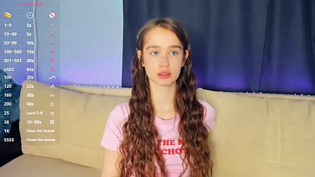 Snapshot of lovelyalivia chatting on April 2026 08:05:01 AM lovelyalivia online show from April 2026 08:05:01 AM