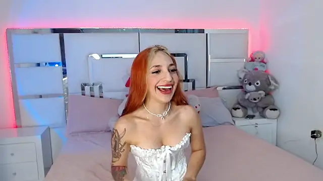 ElektraRous online show from November 2025 08:18:02 PM