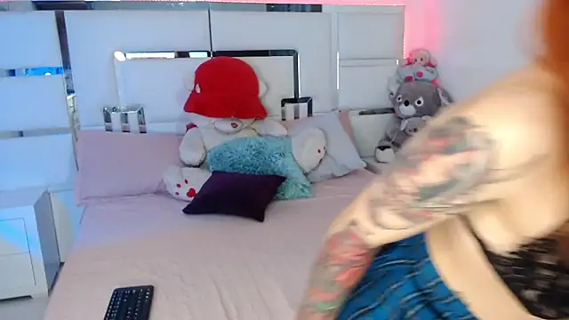 ElektraRous online show from November 2025 05:35:02 PM