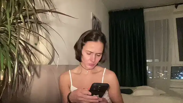 Snapshot of Gidelii chatting on October 2025 06:20:01 PM Gidelii online show from October 2025 06:20:01 PM